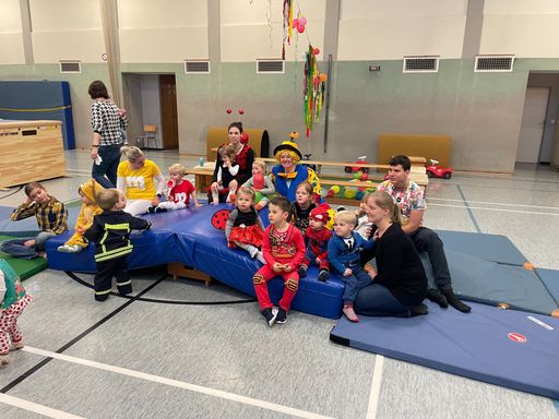 Fasching-Eltern-Kind-Gruppe-1